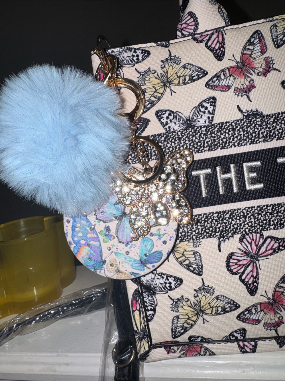 Butterfly Tote - Picture 6 of 7